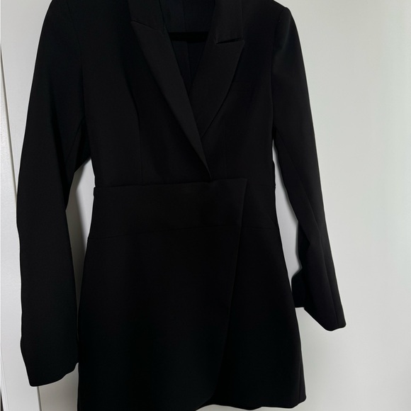 Dress - Picture 2 of 5